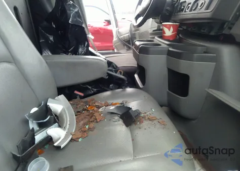 2010 Ford E-150 Commercial/Recreational z USA, uszkodzony, nr VIN 1FTNE1EW4ADA14911